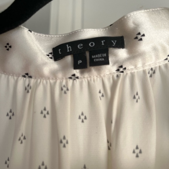 Theory Silk Sleeveless Top - Gorgeous!! - Picture 5 of 7